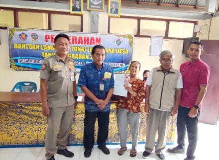 PENYERAHAN BANTUAN LANGSUNG TUNAI (BLT) DANA DESA TAHUN ANGGARAN 2025